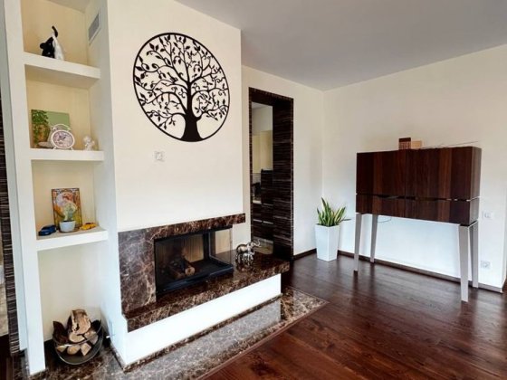 Елітний будинок в районі Мелроуз Рівне