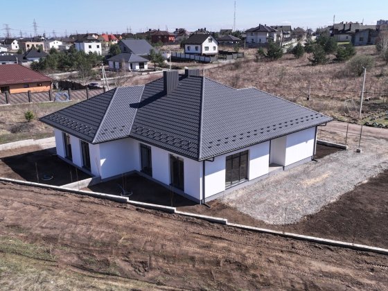 Продам двоян 4.2 сотки новобудова 110 м.кв. Ровно
