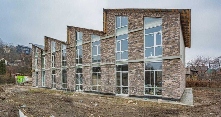 Продажа / Таунхаус
Київ, Голосіївський р/ ул. Квітки-Основ'яненка, 29 - фото 1