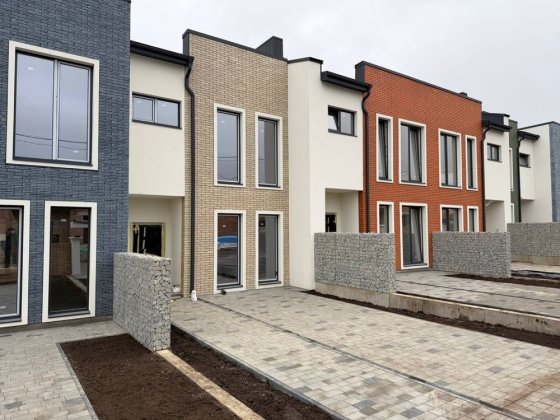 Продам котедж із всіма міськими комунікаціями! Ровно