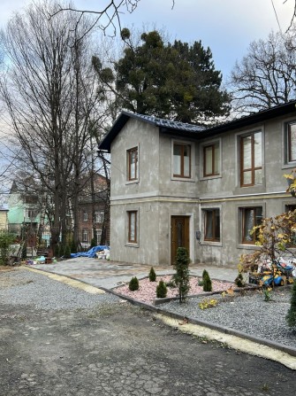 Продаж! Будинок в центрі, вул. Українська - фото 1