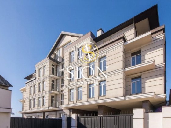 Продаж будівлі в центі Києва, Печерськ, 5.500м2, 21 сотка. Киев