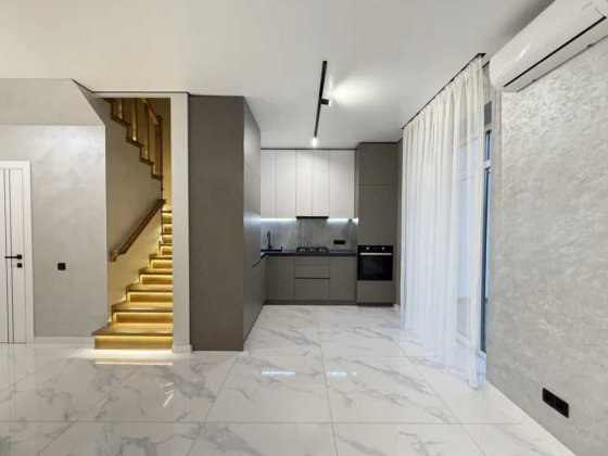 Котедж «Щасливе» з Ремонтом! Ділянка 2,5 сот!