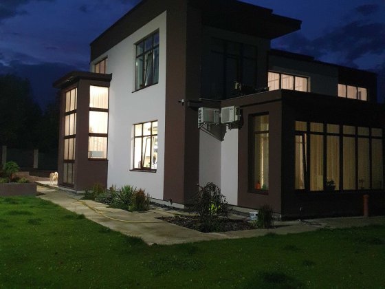 Новий будинок майже в центрі Черновцы