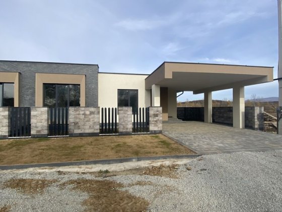 Продаж котеджу на вул Гвардійській-Озерній Ужгород