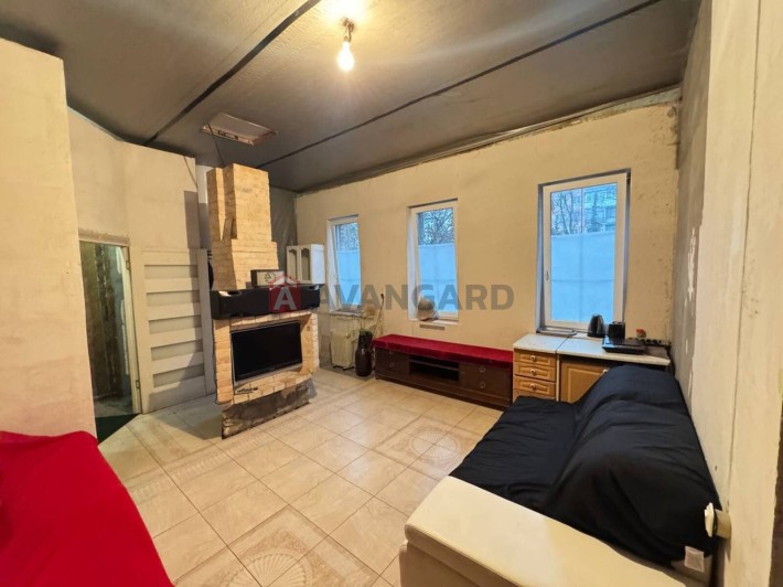 Продаж будинку в центрі під житло або комерцію - фото 1