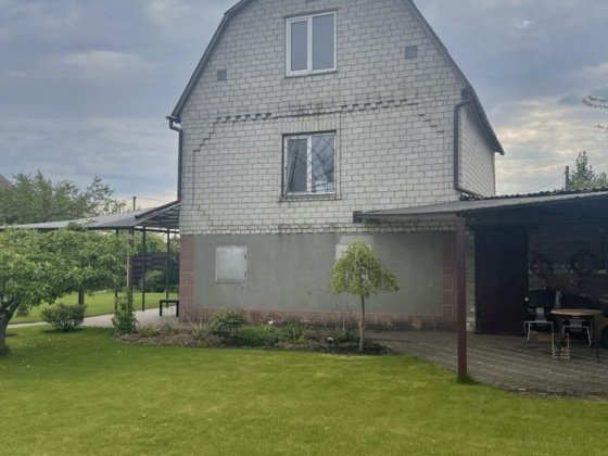 Будинок з виходом до озера, ділянка 10 соток Киев