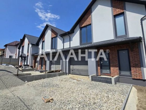 Таунхаус з гаражем, підвалом і місцем під авто на вул. Горіхівській Чернівці