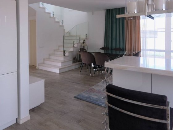 Продаж котеджу з ремонтом в КМ “VILLA ITALIA” Ровно