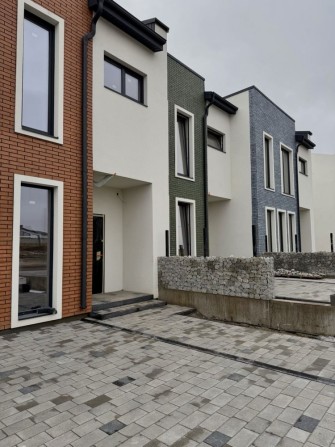 Продаж сучасних котеджів з ідеальною локацією! - фото 1