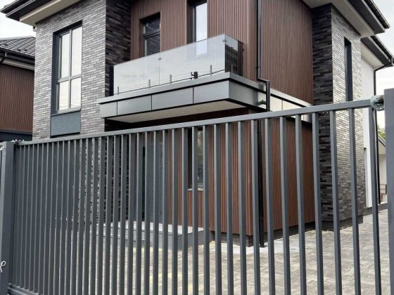 Продаж будинка Київ, 700 м від метро, 145 кв м. Киев