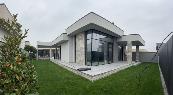 Будинок в Ужгороді 3 спальні, 5 соток, котеджне містечко ROCK GARDEN - фото 1