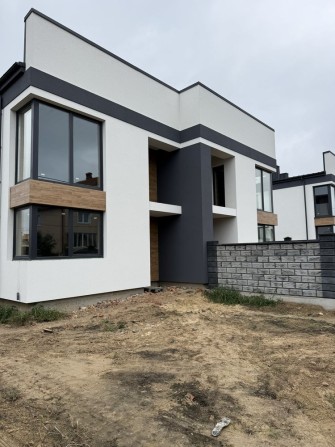 Продаж котеджу на Щасливому - фото 1