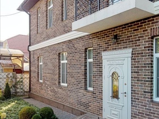 Продається домоволодіння на Вітряних горах.Поділький р-н. Від власника Киев