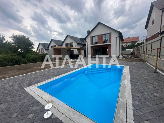 Будинок, 5хв від Майдану, 6 соток, басейн, альтанка та гараж Чернівці