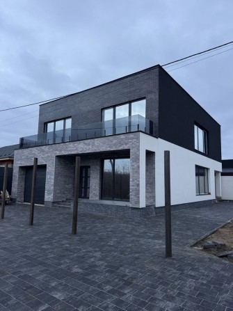 Продається сучасний двоповерховий будинок - фото 1