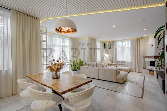 Сучасний будинок 180 м2 з басейном у Голосіївському районі) - фото 1