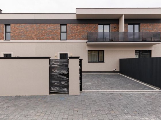 Продаж 3 кімн котеджу з власною ділянкою Ужгород