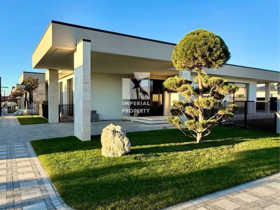 Продаж унікального та дизайнерського, будинка в котеджному містечку! Ужгород