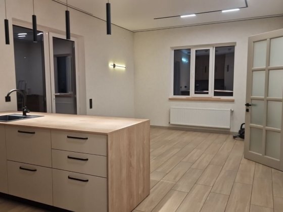 Центр Продам будинок з ремонтом . Винница