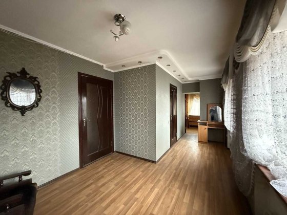 Будинок 4 кімнати ремонт газ світло 25 соток Винница