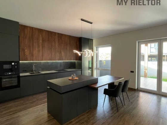 Продаж розкішного котеджу в м.Ужгород! Ужгород