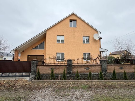 Будинок на 10 сотках землі у місті ! 100м до транспорту та магазинів Вінниця