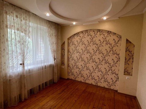 Будинок 4 кімнати ремонт газ світло 10 соток Винница