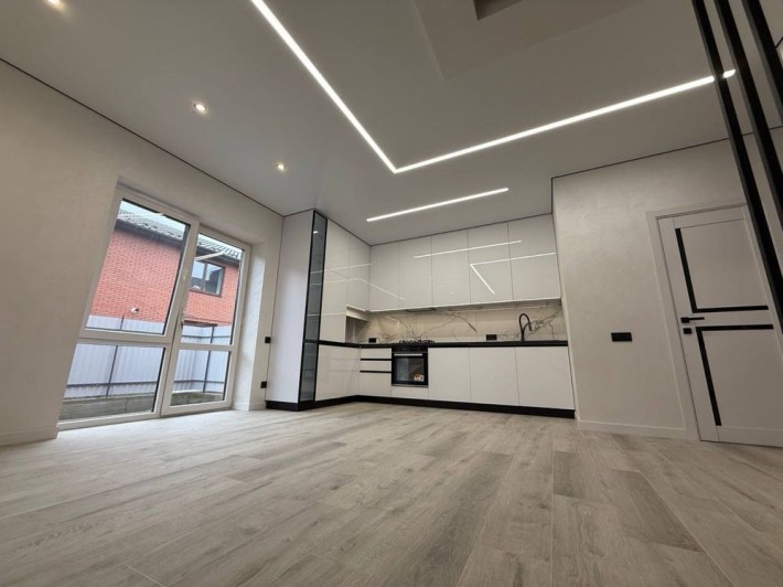 Продам таунхаус з сучасним ремонотом - фото 1