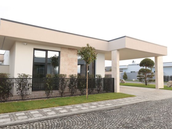 Купити котедж в Ужгороді, закрите містечко ROCK GARDEN Ужгород