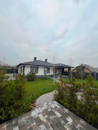 Будинок поряд з ТЦ Республика/10 соток/тераса/газ/без комісіі - фото 1