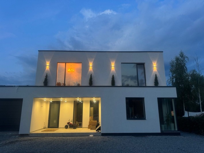 Сучасний сімейний будинок - фото 1