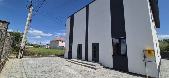 ТОП! Кутовий дуплекс, місто, центральне  водопостачання, поруч ВСЕ! - фото 1