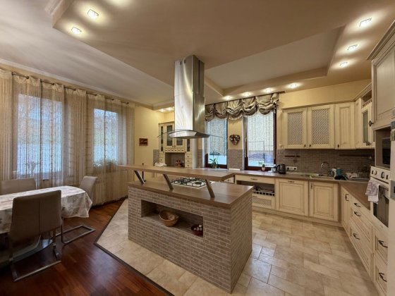 Продаж просторогу будинку М.Ужгород Ужгород