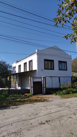 Срочно в связи с выездом продам дом - фото 1