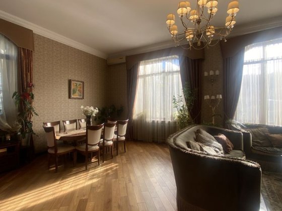 NEW! Будинок Добрий Шлях 27 ! Голосіївський район, центр! Киев