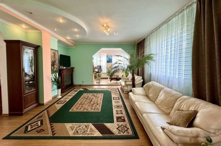 Продам будинок для великої родини на П'ятничанах - фото 1