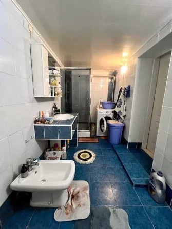 Продам будинок з гаражем (Новомиколаївка біля 4 лікарні) - фото 1