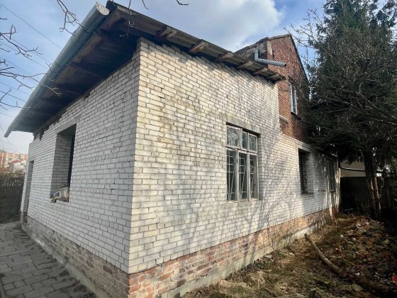 Продається житловий будинок район вул.Любінської Львов