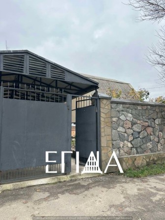 Пів будинку р-н Катранівка, поруч онкодиспансер - фото 1