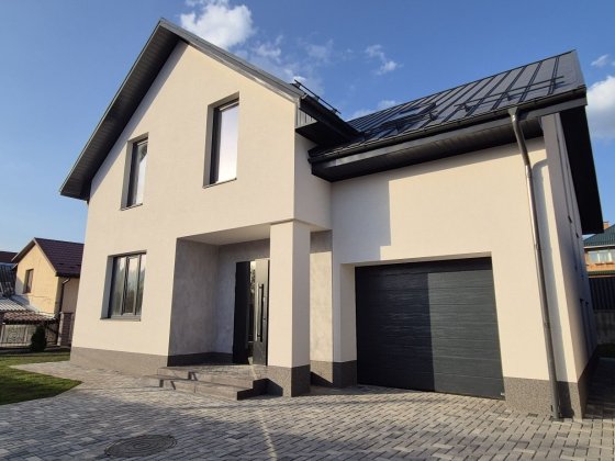 Продаж будинку в центрі міста! Центральні комунікаці, гараж, ландшафт! Винница