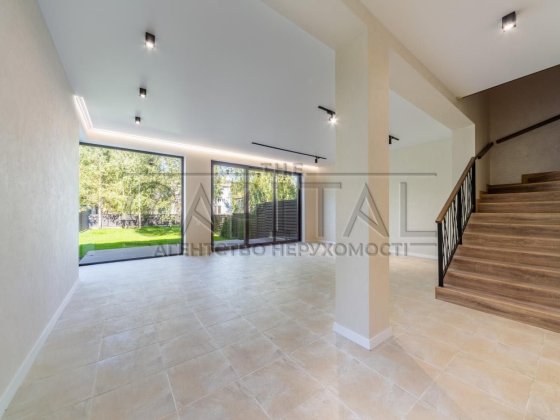 Продажа дома р-н Быковня рядом школа и лес м Лесная Киев