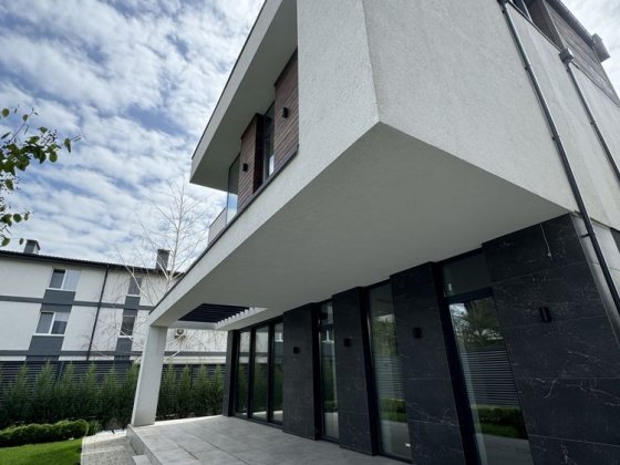 БЕЗ%, є відео! Будинок High-Tech у Києві! Голосіїво, м. Васильківська Киев