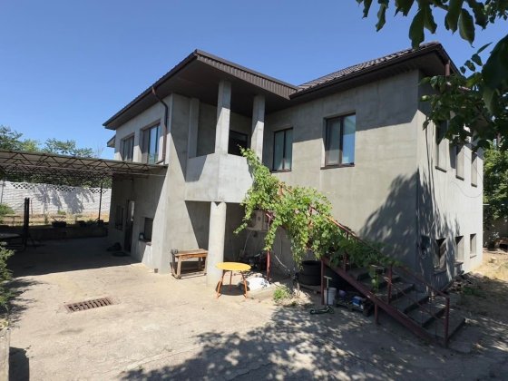 Продаж просторого двоповерхового будинку в Варварівці (л1) Николаев