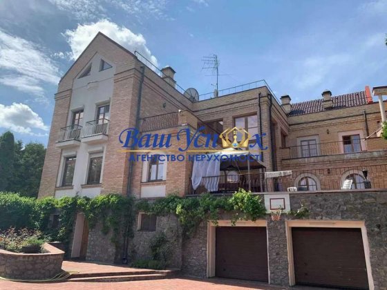 Продаж будинка . район Ветренные Горы. Подольский район. Киев