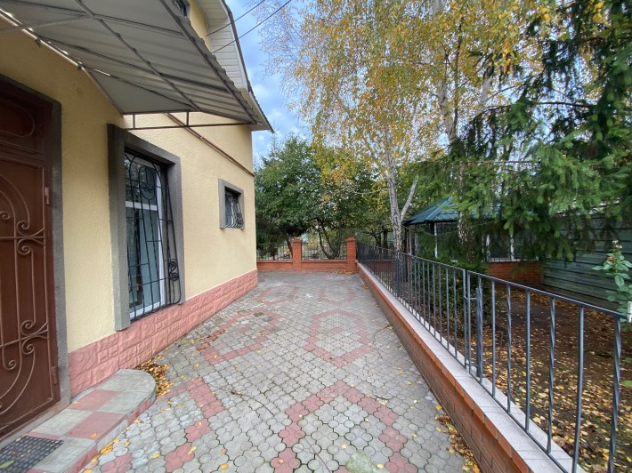 Продаж будинку з НАДЗВИЧАЙНИМ відчуттям простору в центрі міста (л1) - фото 1