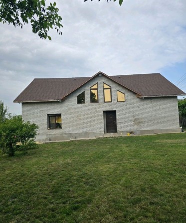 Будинок в селі Бабурка - фото 1