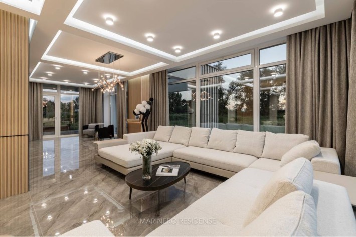 Дом ремонтом гараж бассейн река Днепр участок метро Осокорки Киев без% - фото 1