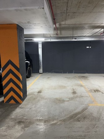 Оренда паркомісця в ЖК Липки від власника - фото 1