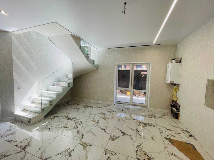 Продаж дуплексу з ремонтом у дуже хорошій локації, Старе місто! - фото 1